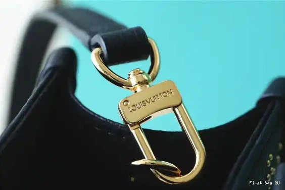First bag ru VUITTON PM ONTHEGO LOUIS 0526
